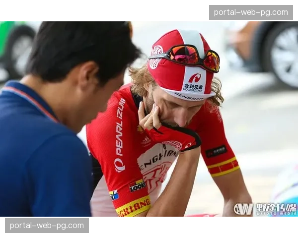 南非速降世界杯排位赛：本土车手特洛伊·布罗斯南爆冷登顶